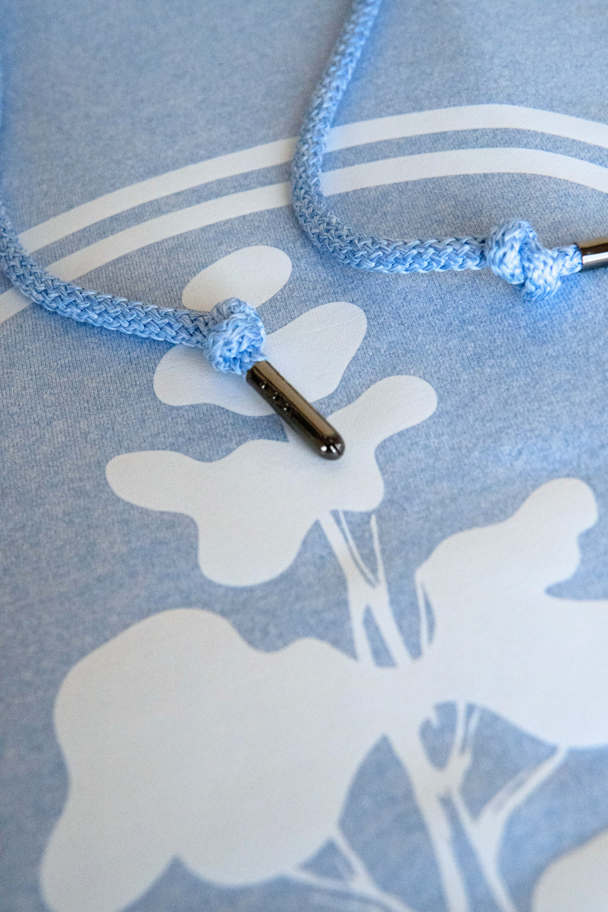 The Signature Hoodie - Lt Blue / White